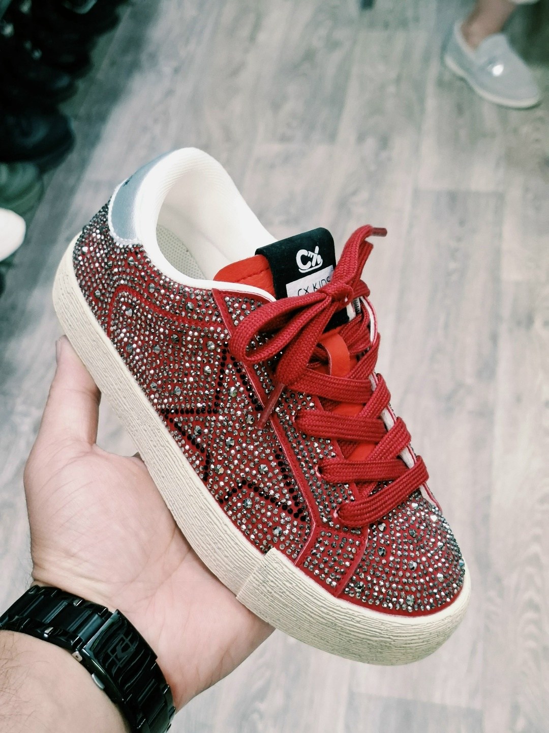 swarovski x nike air jordan 1 low og “stealth”,swarovski x air jordan 1 low og "crystal",swarovski air jordan 1 low og shadow hm9208-001,swarovski air jordan 1 low hm9208 001,swarovski air jordan 1 lo
