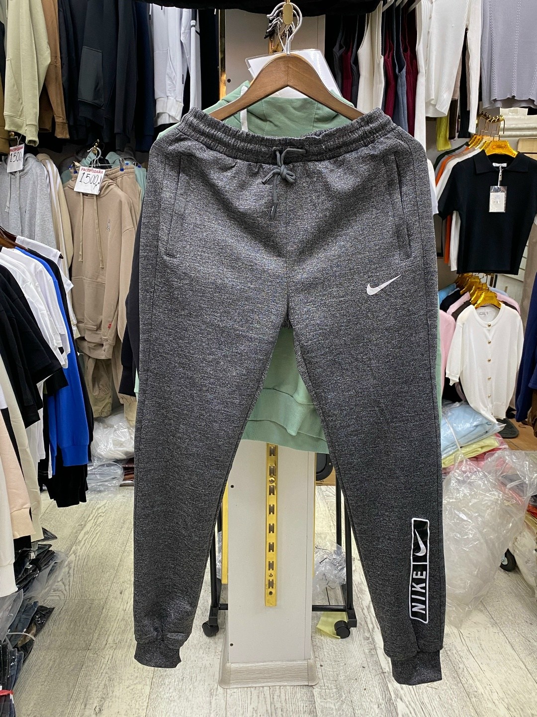 спортивные брюки nike,спортивные штаны найк,спортивные штаны,брюки мужские nike,спортивные штаны nike