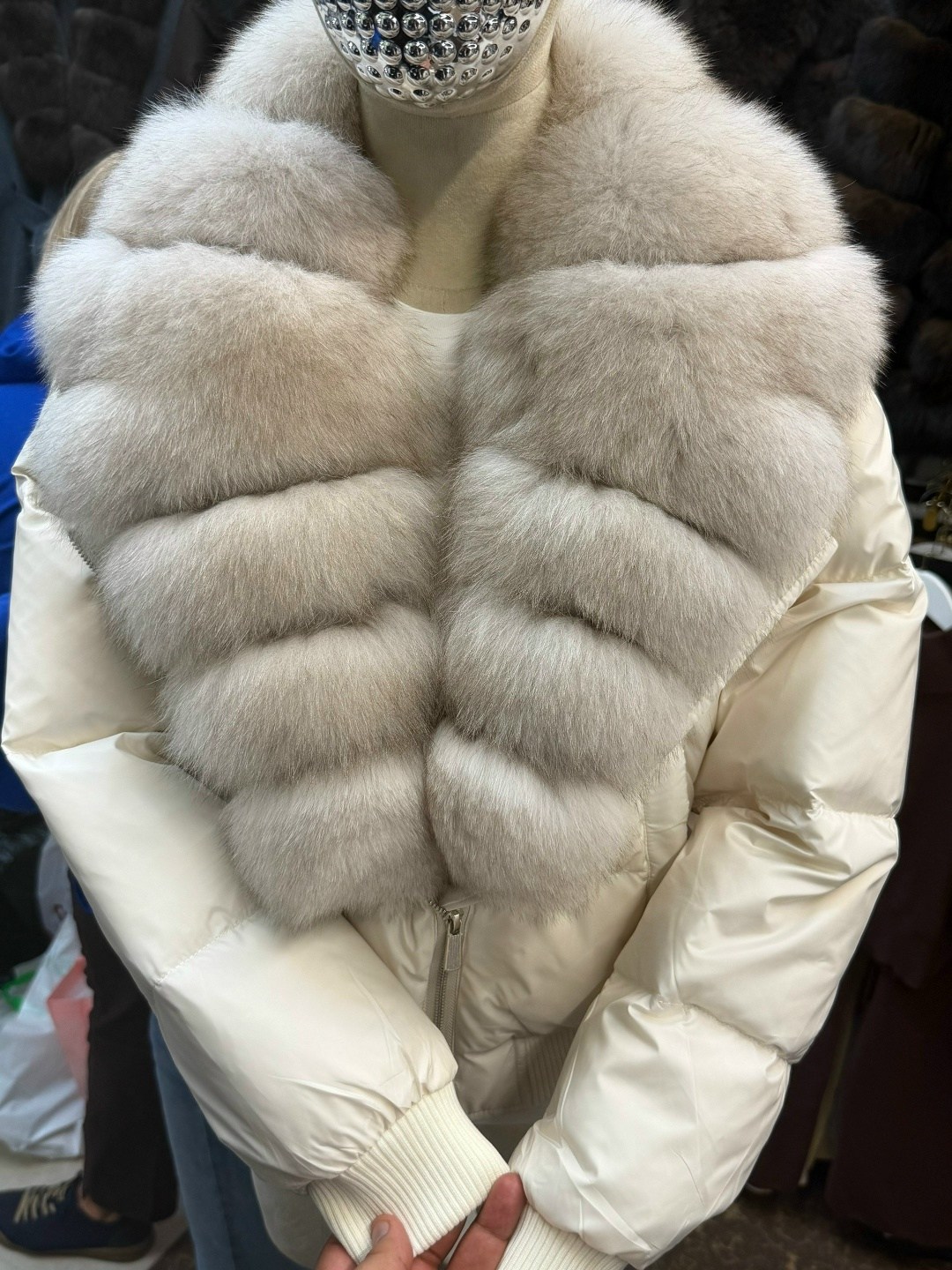 зимние куртки,пуховик короткий,пуховики с натуральным мехом,куртка с мехом,пуховик с мехом