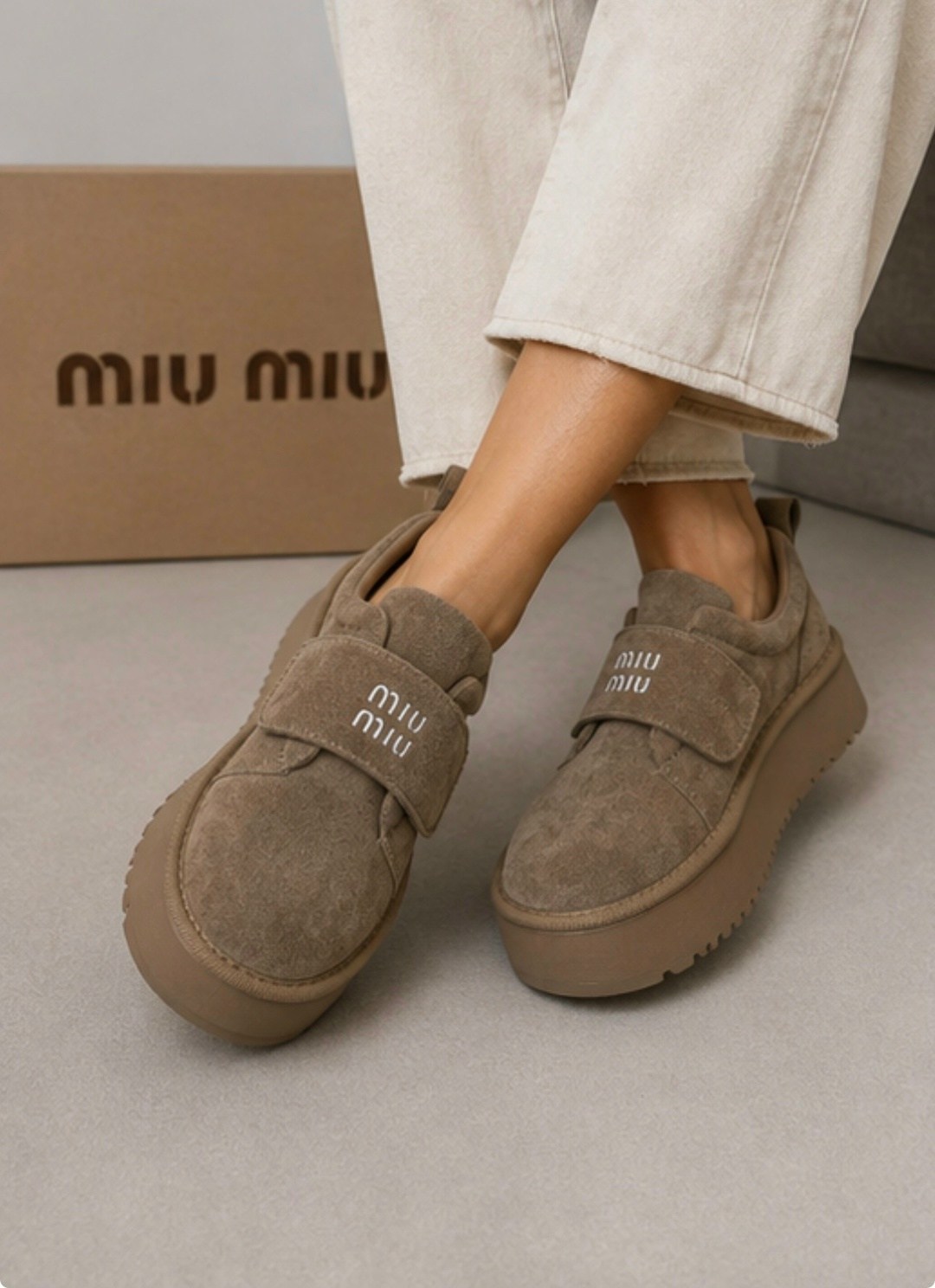 , женская,замшевые лоферы miu miu на высокий подошве и фирменной фурнитурой,кеды замшевые,кроссовки замш