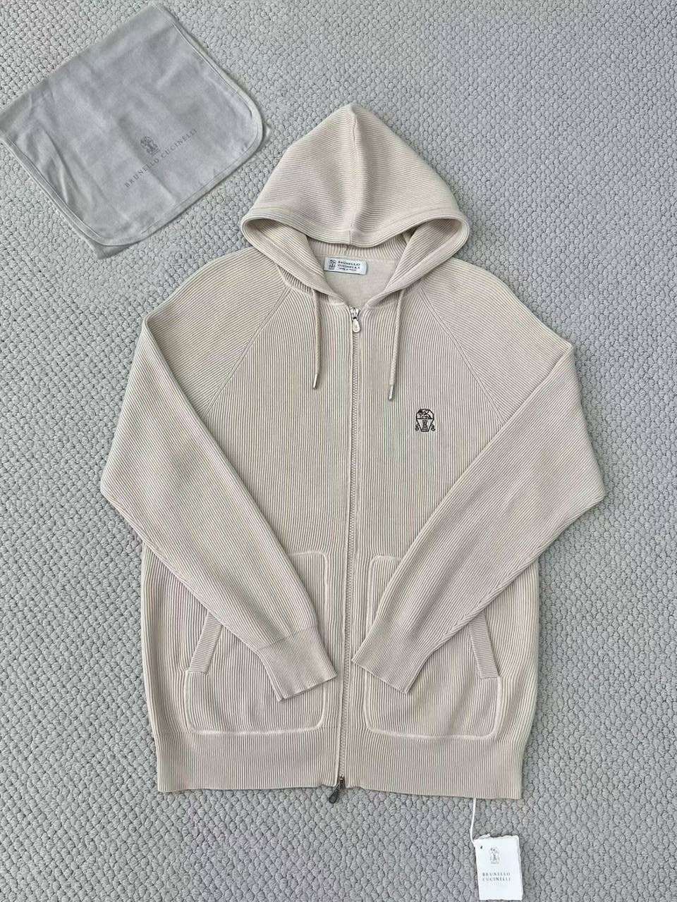 спортивный костюм brunello cucinelli,костюм brunello cucinelli,кашемировый костюм loro piana,костюм brunello cucinelli серый,кашемировый костюм