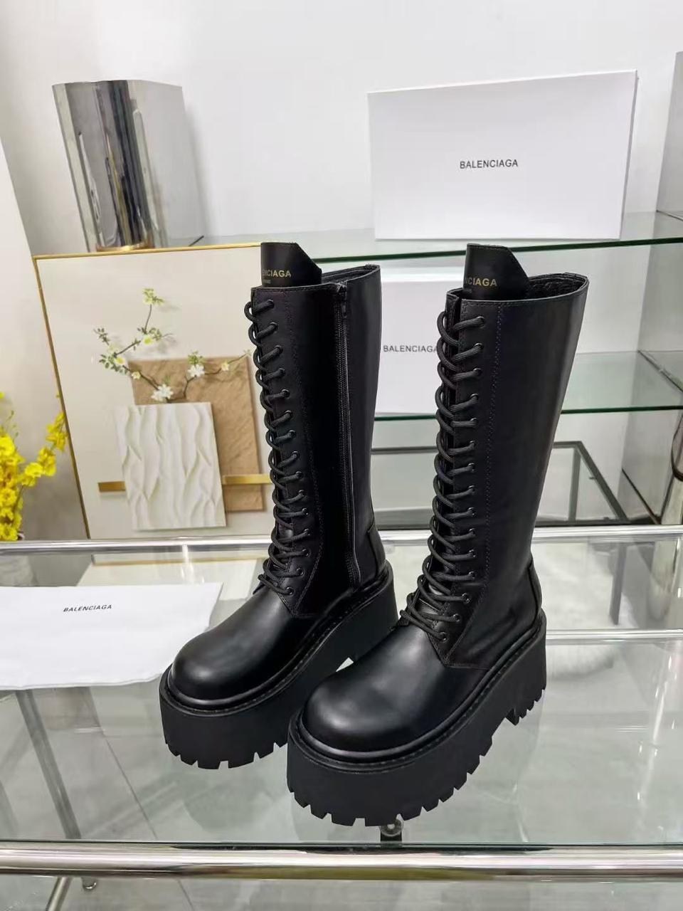 ботинки balenciaga,сапоги balenciaga,ботинки женские на платформе balenciaga 36-41,ботинки balenciaga на шнуровке черные,balenciaga женские кожаные сапоги на шнуровке чёрного цвета