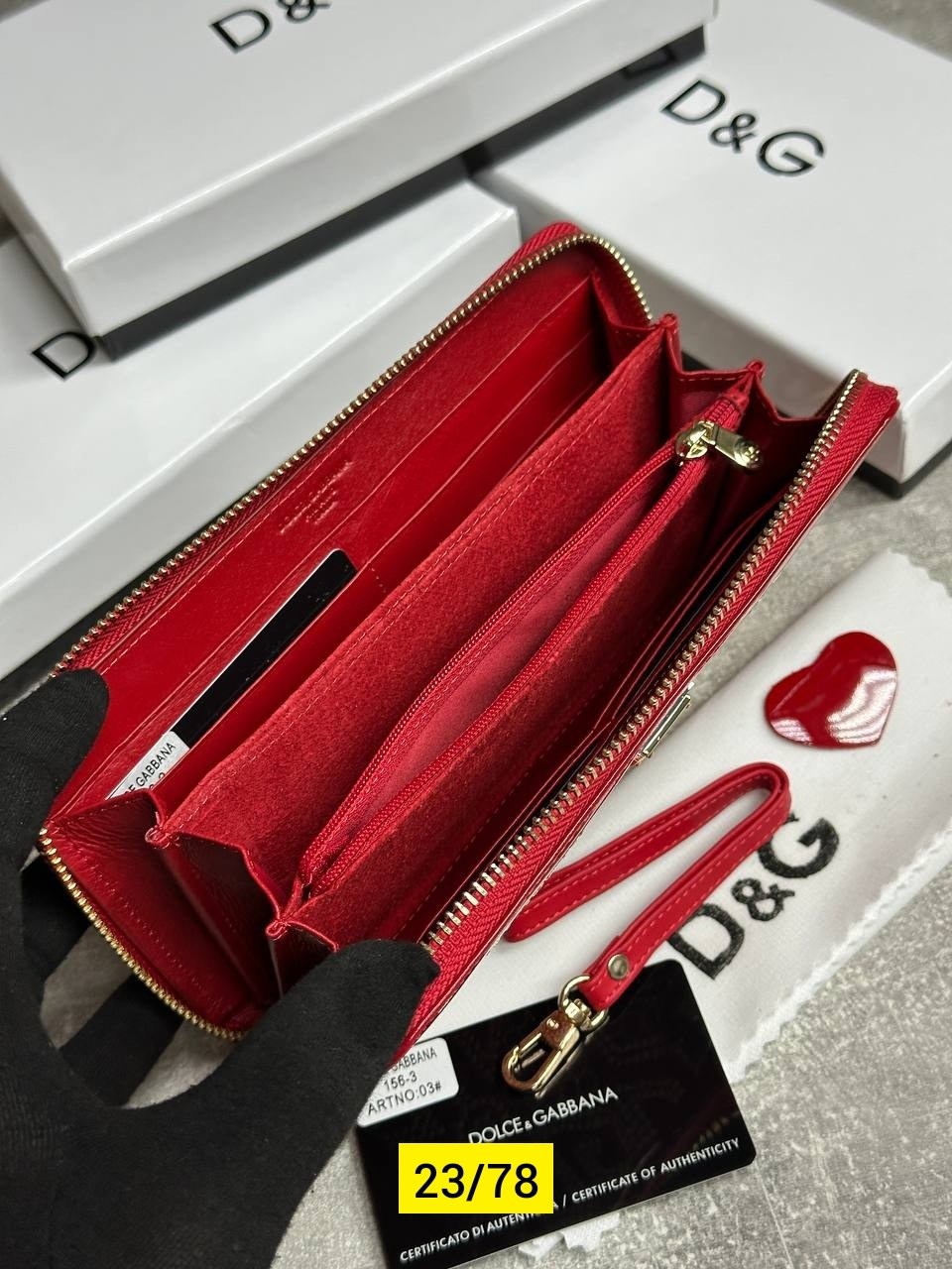кошелек лакированный d&g,кошелек дольче габбана,женские кошельки,кошелёк дольче габбана с вышивкой,кошелёк dolce & gabbana