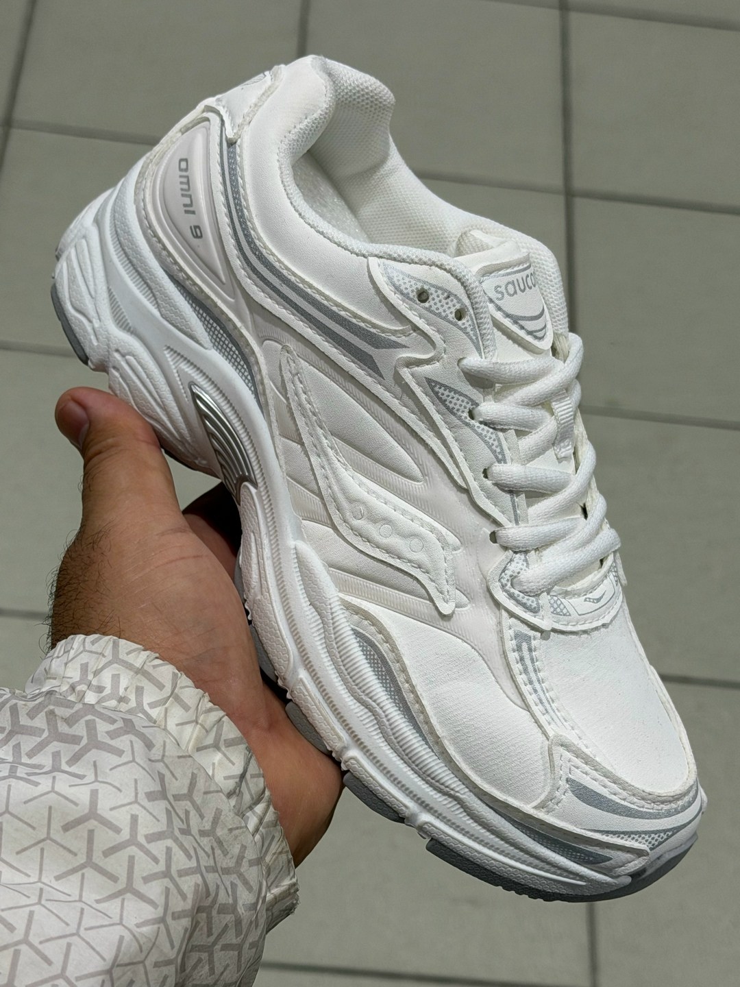 кроссовки saucony,кроссовки,кроссовки saucony progrid omni 9,saucony progrid omni 9,спортивная