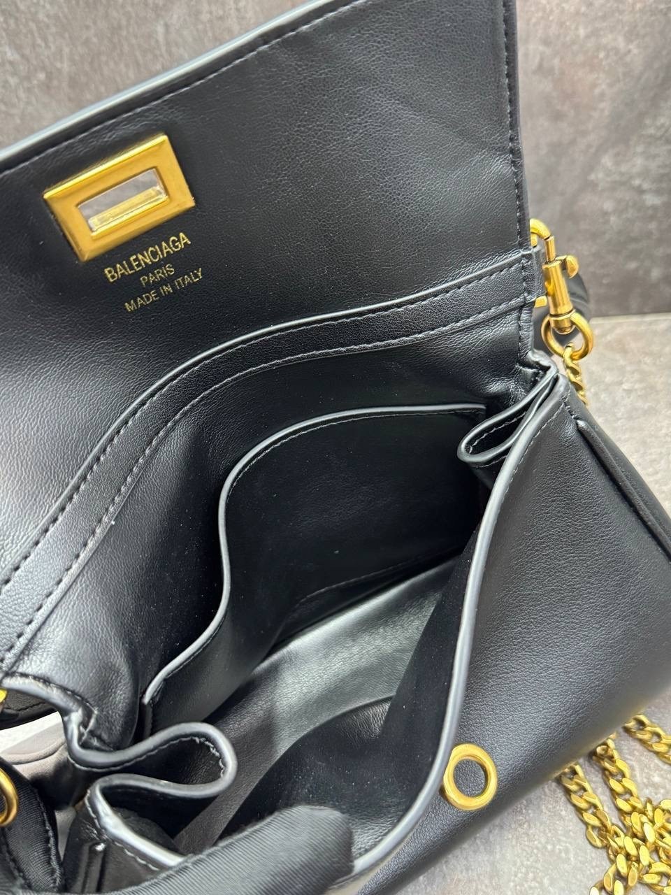 сумка balenciaga,balenciaga сумка женская,balenciaga сумка на плечо,баленсиага сумка,balenciaga сумка кросс боди