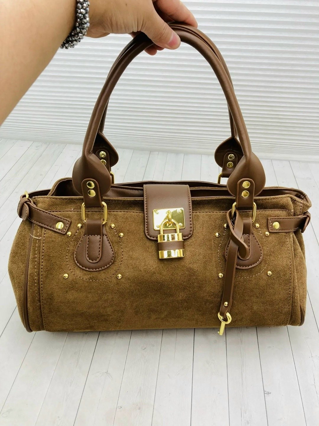 сумка замшевая miu miu aventure,сумка замшевая,сумка женская,сумки модные,сумка