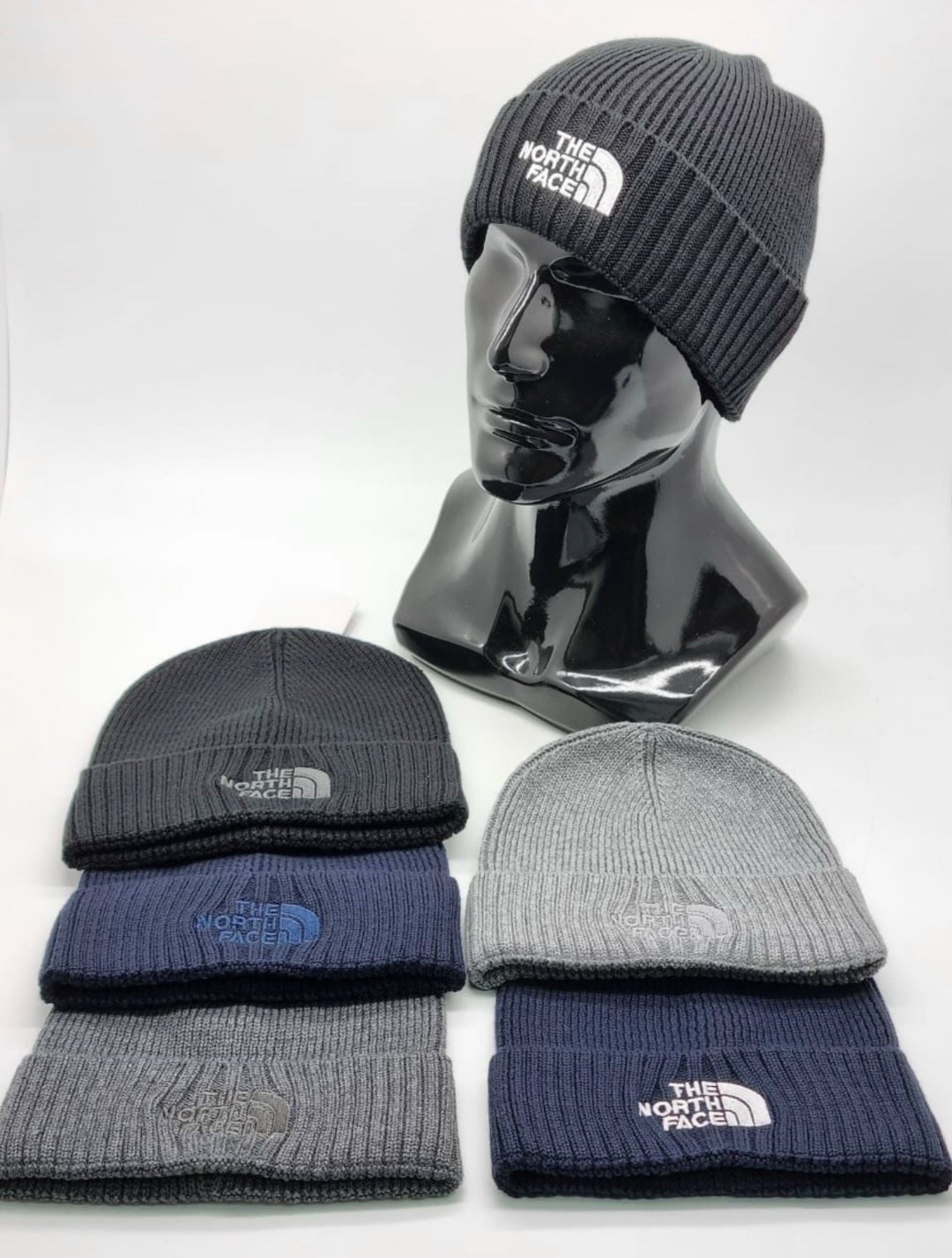 мужские шапки the north face,шапка the north face шапка,шапка the north face,шапка the north face logo box cuffed beanie,шапка бини мужская the north face logo box cuff beanie серая