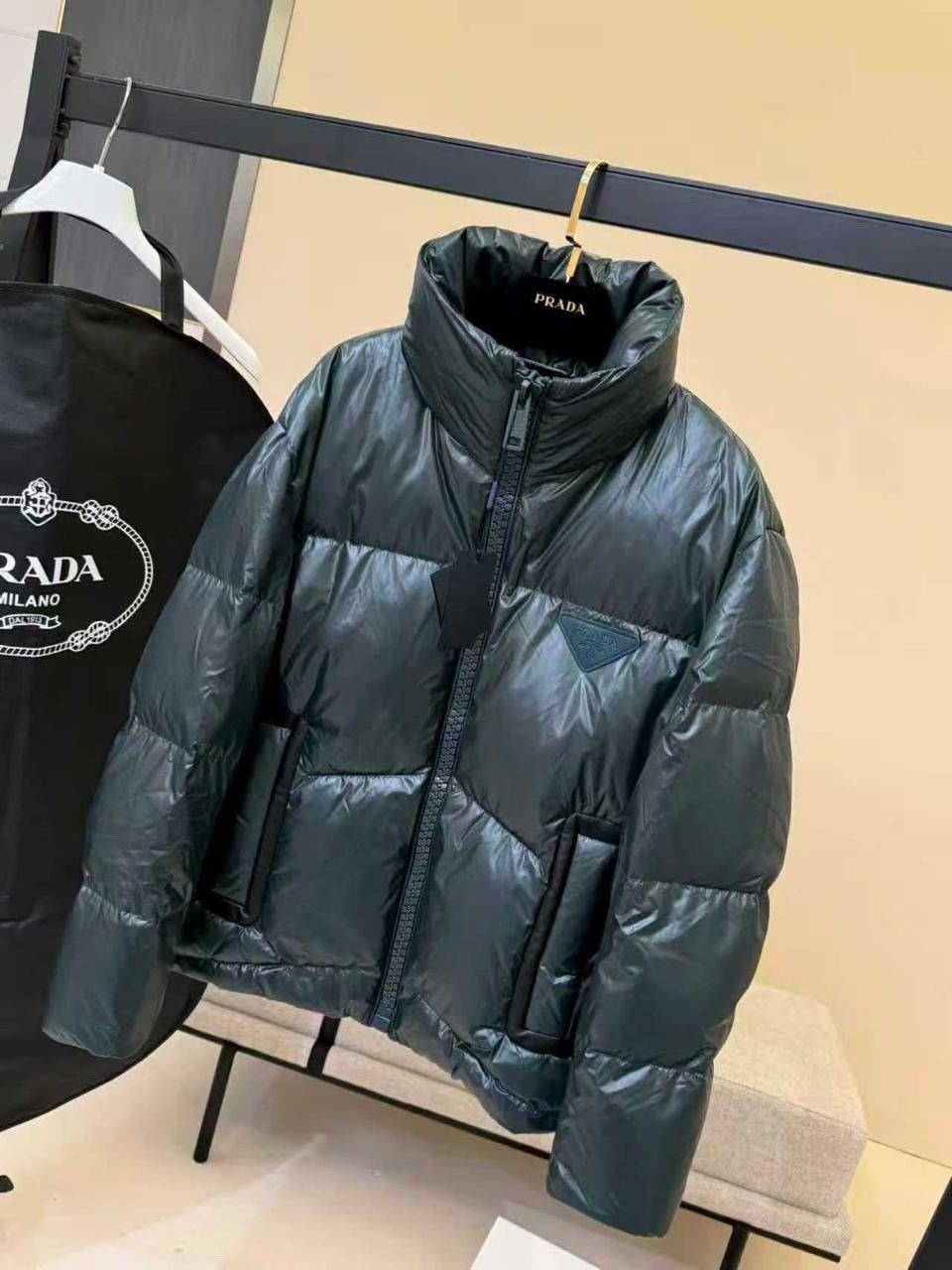 куртка пуховик,пуховик prada женский,пуховик prada,пуховик,куртка пуховик prada