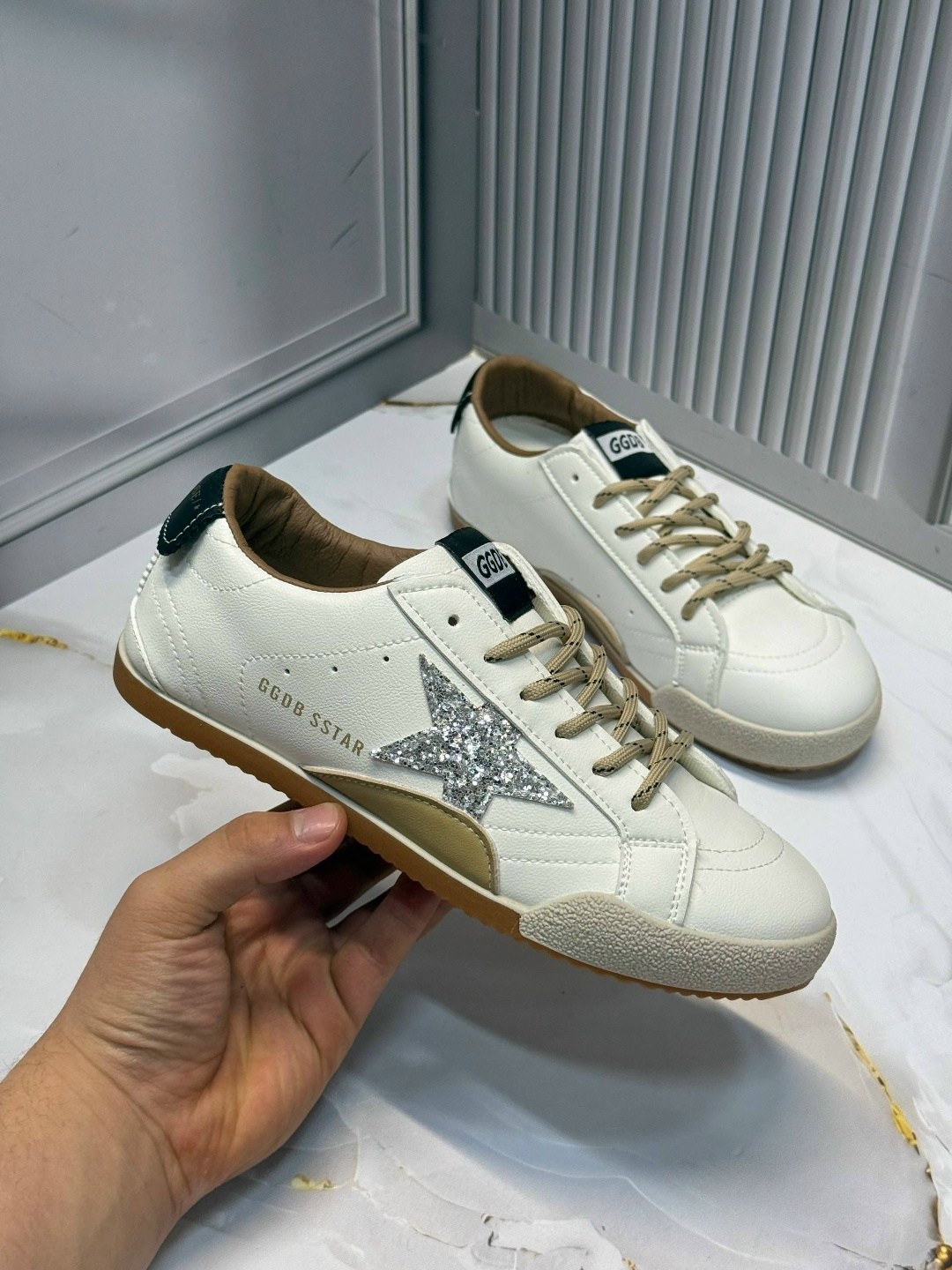 ,кроссовки golden goose, женская,женские кроссовки,спортивная