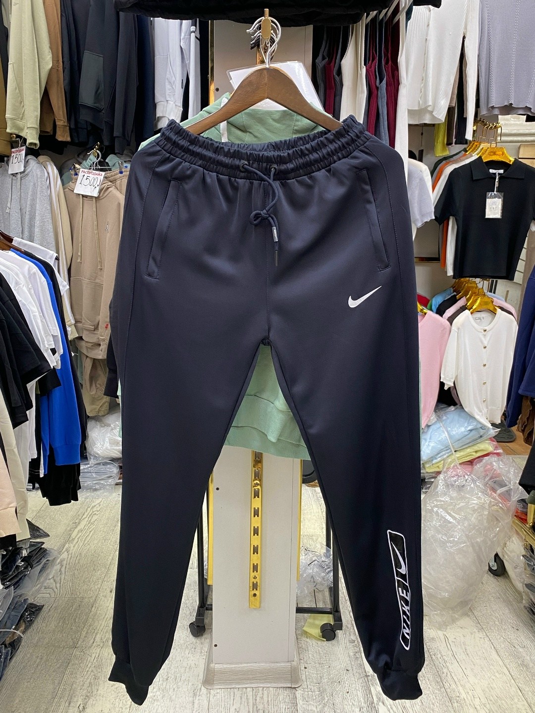 спортивные брюки nike,спортивные штаны найк,спортивные штаны,брюки мужские nike,спортивные штаны nike