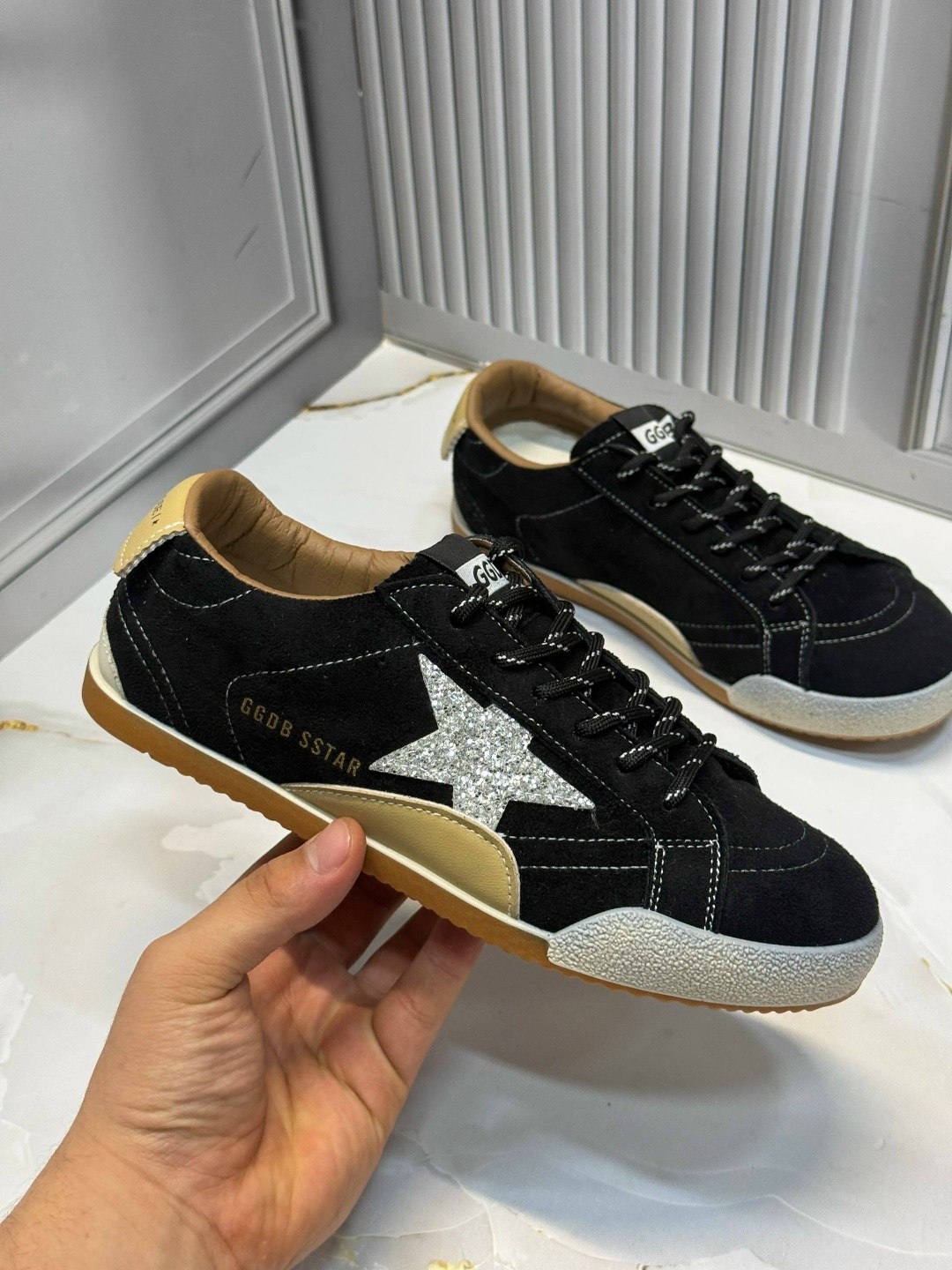 ,кроссовки golden goose, женская,женские кроссовки,спортивная