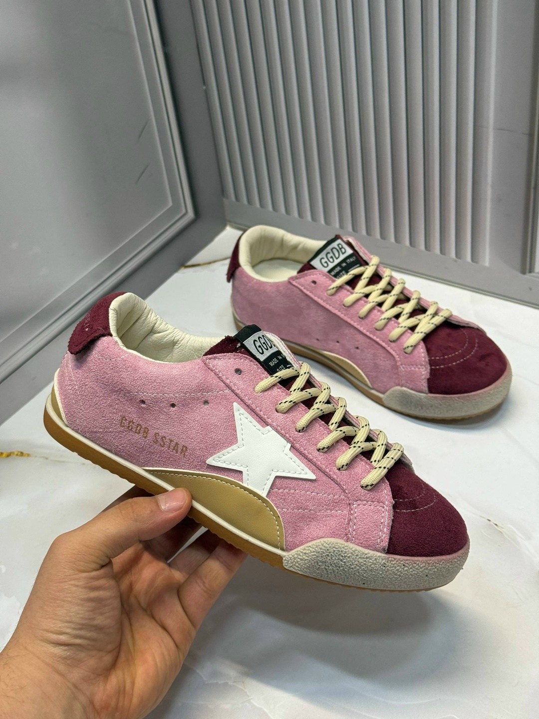 ,кроссовки golden goose, женская,женские кроссовки,спортивная
