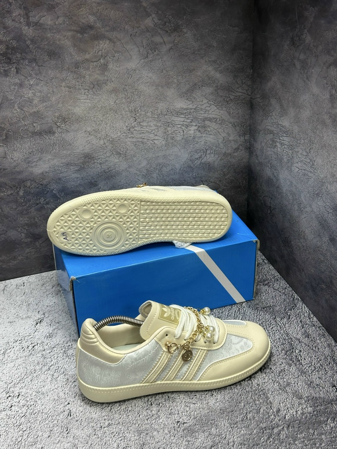 ,кроссовки adidas,кроссовки adidas samba,кроссовки adidas женские,спортивная