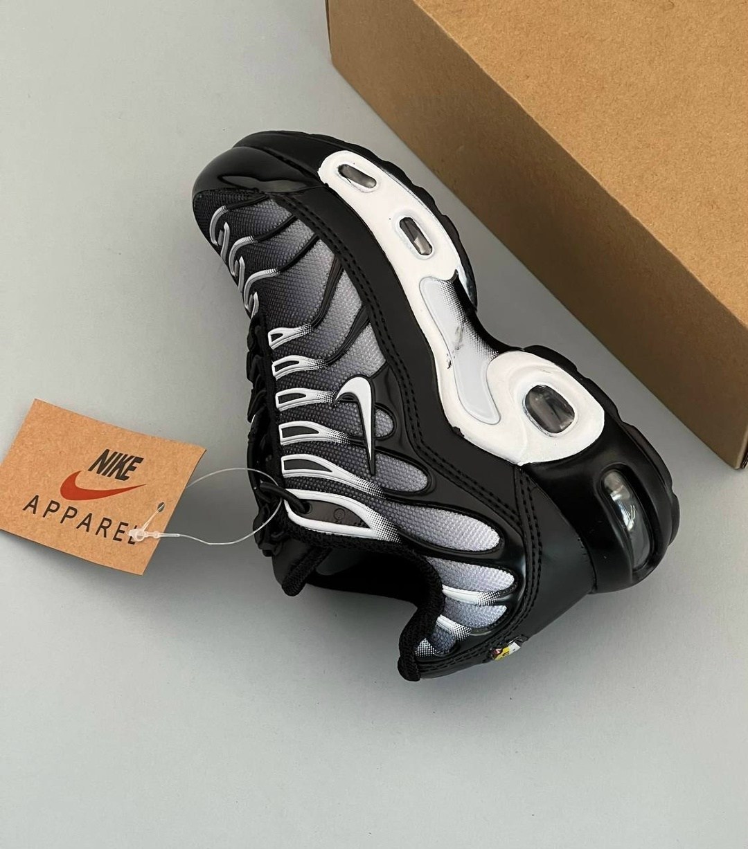 кроссовки nike air max plus tn,спортивные кроссовки унисекс nike air max plus tn черные,nike air max tn plus black,кроссовки nike air max plus,спортивные кроссовки унисекс nike air max plus tn черные