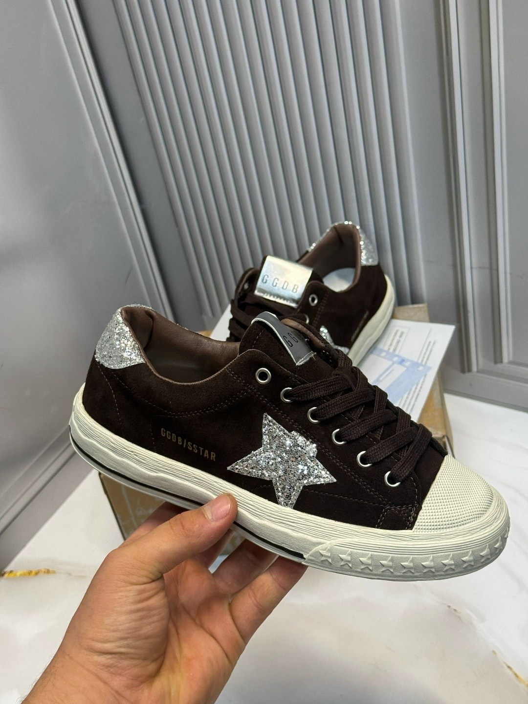 ,кеды hi star с блестками golden goose черный,кеды golden goose, женская,кроссовки golden goose