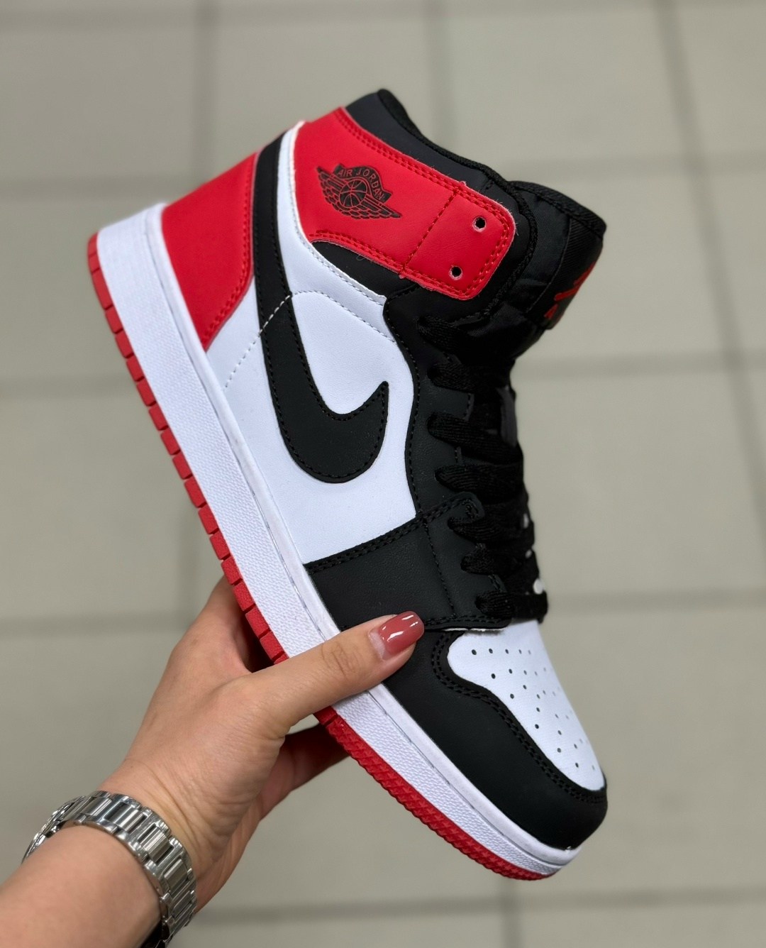 кроссовки спортивные nike air jordan 1 кеды высокие,nike air jordan 1 retro high og,nike air jordan 1 retro high,кроссовки nike air jordan 1,nike air jordan 1 pine green