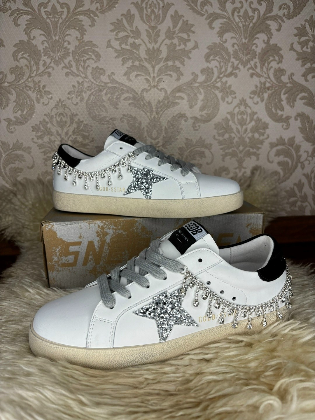 ,кеды golden goose,кроссовки женские golden goose super-star белый / серебряный,golden goose кроссовки,golden goose кеды блестящие