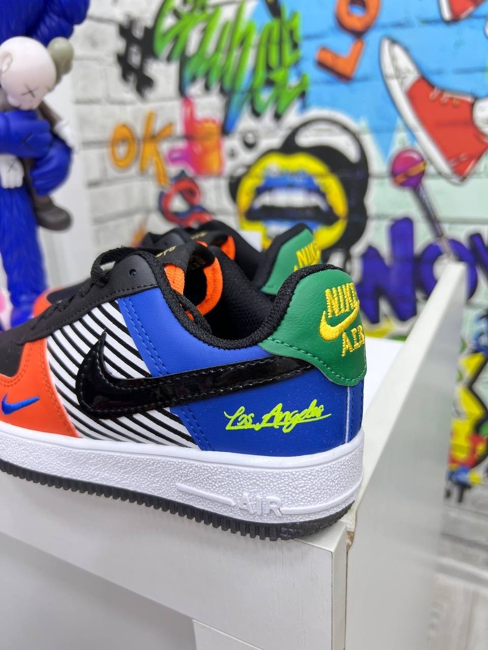 игрушка kaws,коллекционная игрушка,nike air force 1,игрушек,виниловая фигурка