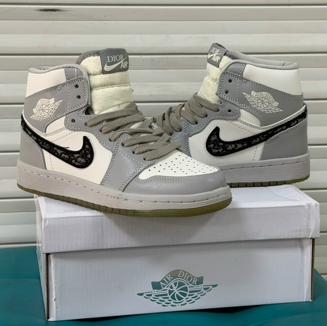 кроссовки nike air jordan 1 retro,кроссовки nike air jordan 1 retro high,кроссовки dior x nike air jordan 1,кроссовки nike air jordan 1,кроссовки dior x nike air jordan 1 mid цвет серый