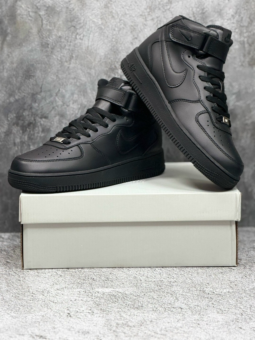 nike air force 1 mid "black",кроссовки nike air force 1 mid "black",кроссовки nike air force 1 mid,зимние nike air force 1 mid с мехом black черные,зимние кроссовки nike air force 1 mid