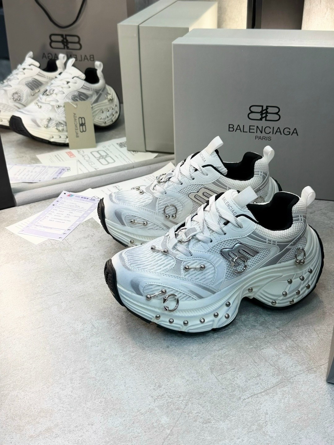 кроссовки balenciaga,кроссовки женские balenciaga,кроссовки balenciaga 2026-2026 белые,кроссовки баленсиага,кроссовки balenciaga triple s