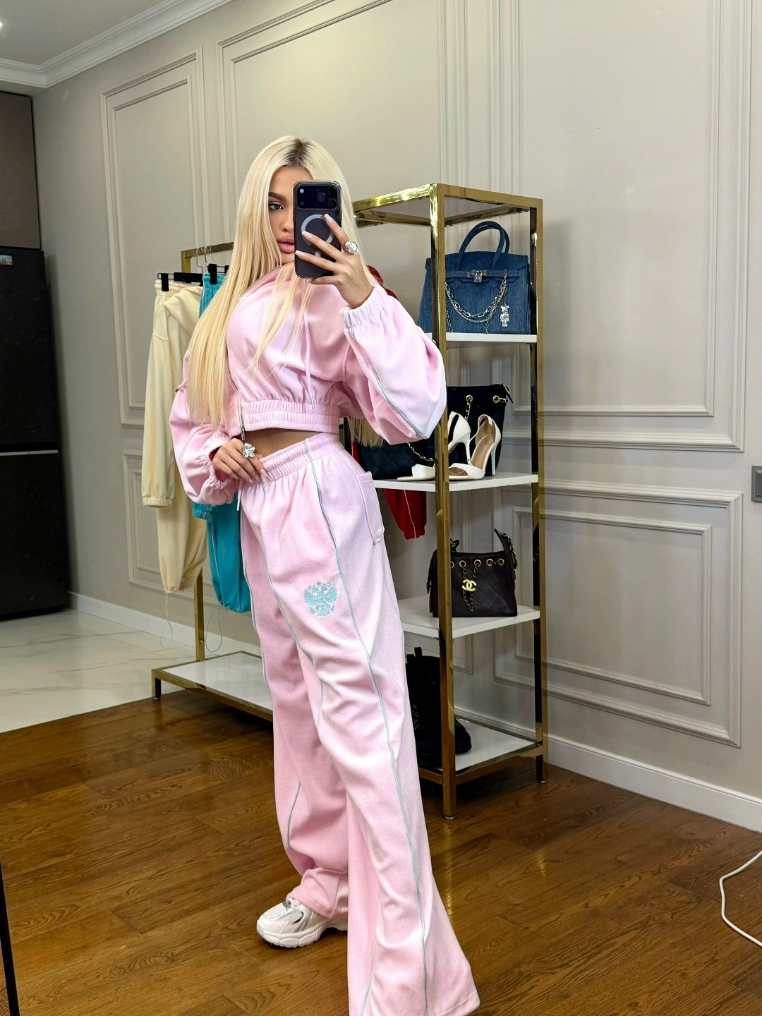 костюм спортивный женский,женский красный костюм miu miu,спортивные костюм,костюм женский,костюм спортивные женские костюмы