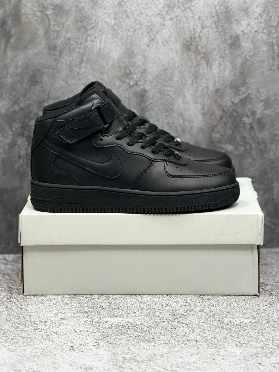 nike air force 1 mid "black",кроссовки nike air force 1 mid "black",кроссовки nike air force 1 mid,зимние nike air force 1 mid с мехом black черные,зимние кроссовки nike air force 1 mid