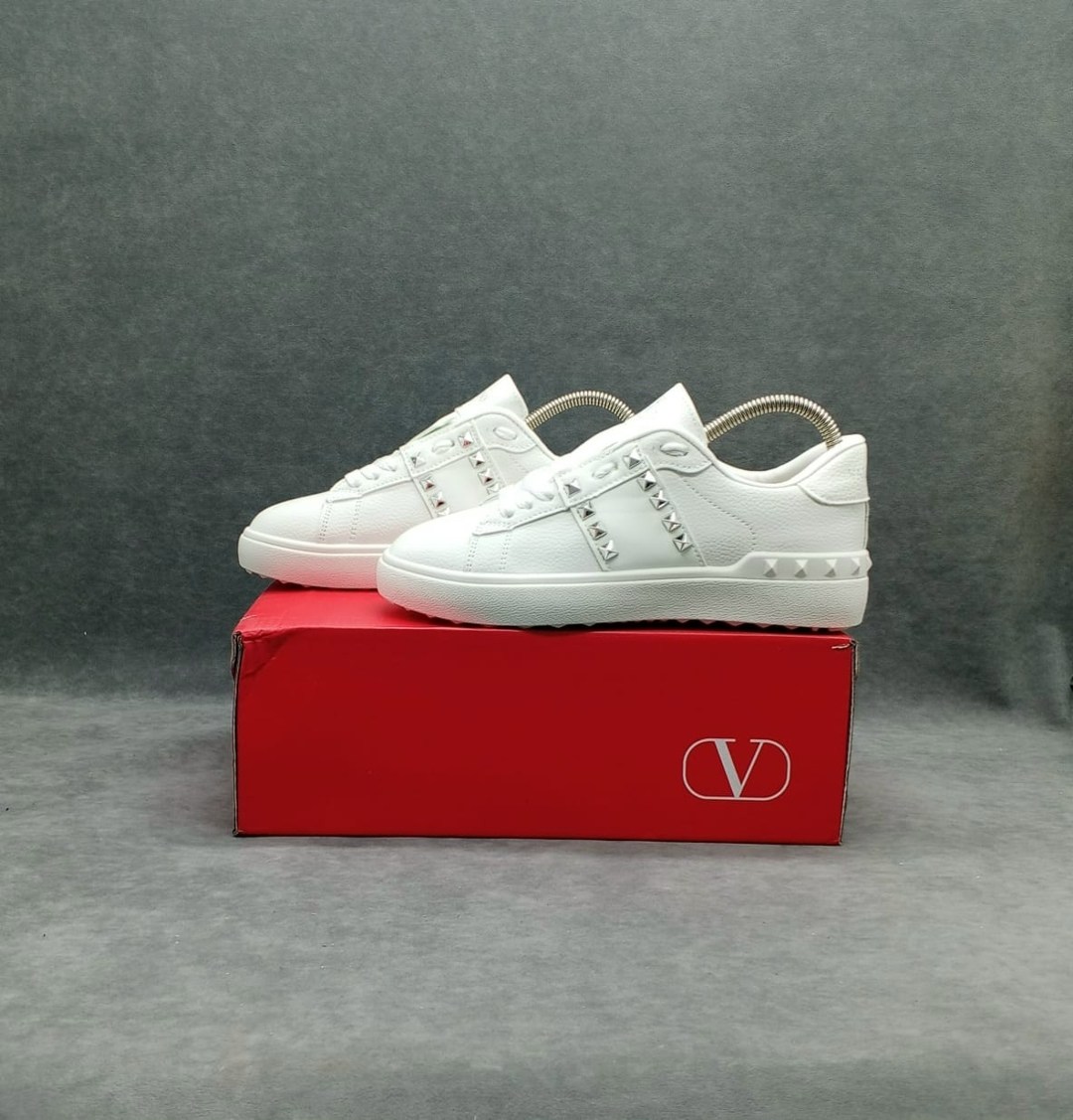 ,кроссовки valentino,кроссовки женские valentino,женские кроссовки,женские низкие кеды rockstud untitled valentino garavani