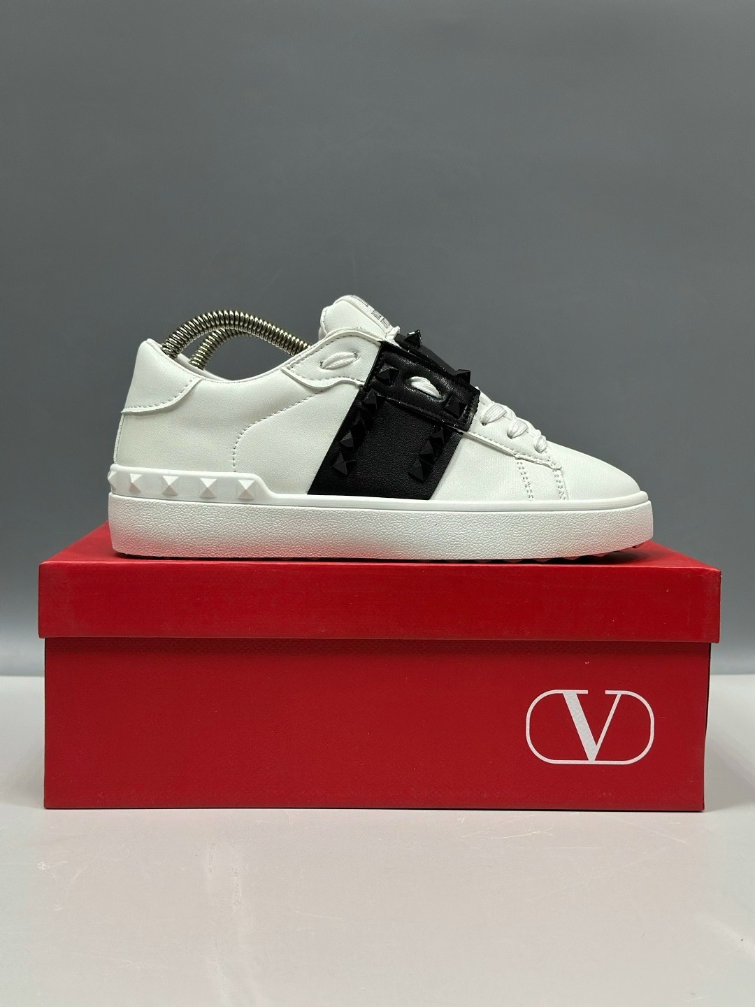 ,valentino кроссовки,кеды valentino,кроссовки женские valentino,кеды валентино женские