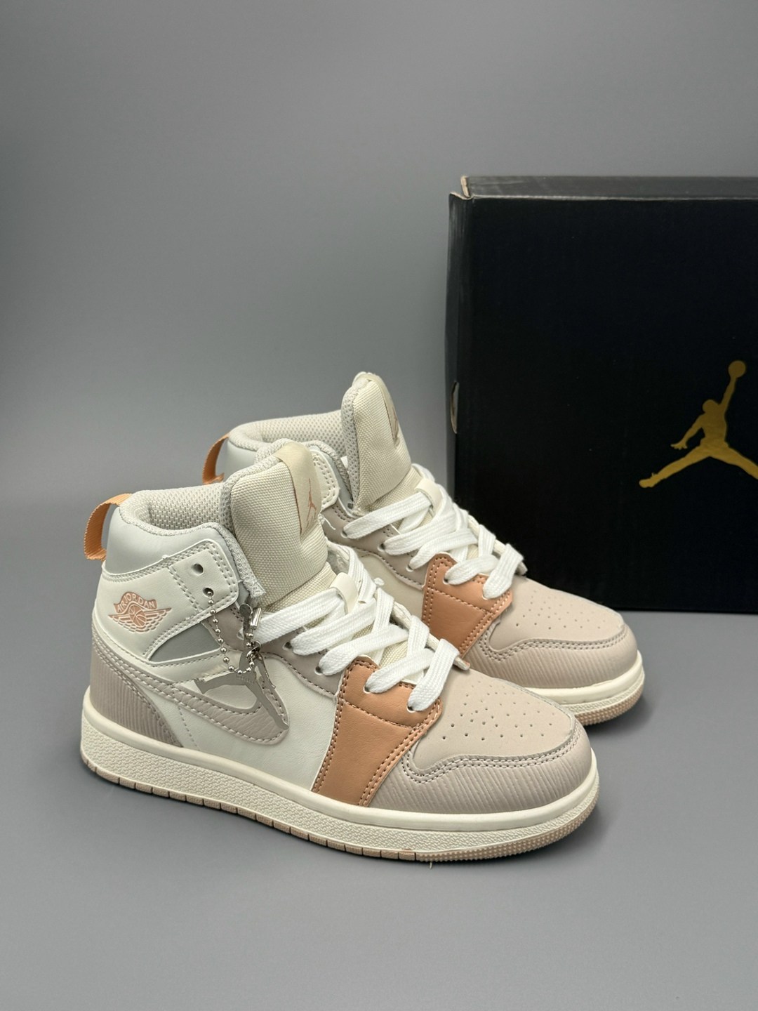 nike air jordan 1 mid milan,nike air jordan 1 mid,женские кроссовки nike air jordan 1 mid,кроссовки женские nike air jordan 1,джорданы милан