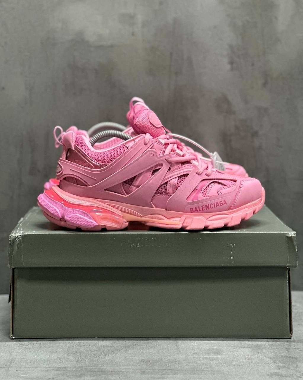кроссовки женские balenciaga,balenciaga track pink,кроссовки balenciaga,баленсиага кроссовки трек розовые,кроссовки balenciaga track