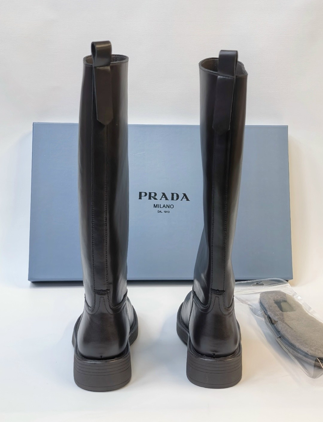 сапоги,сапоги prada,,женские сапоги,сапоги высокие