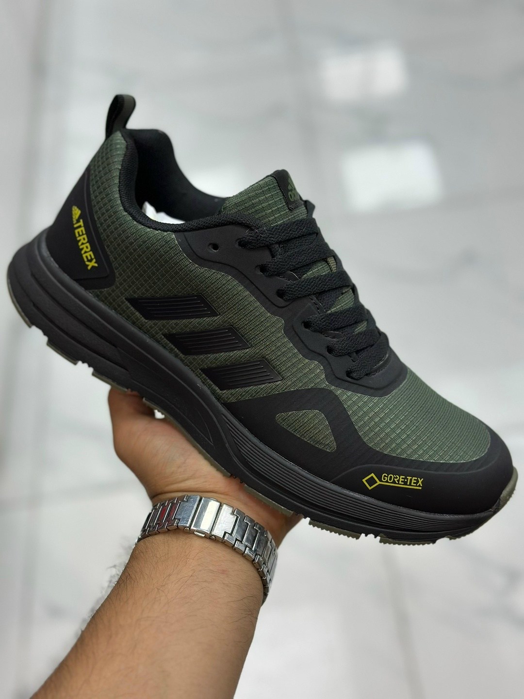 терекс адидас мужские кроссовки цвет хаки,кроссовки мужские adidas,кроссовки adidas,кроссовки адидас хаки сеточка мужские,кроссовки adidas terrex