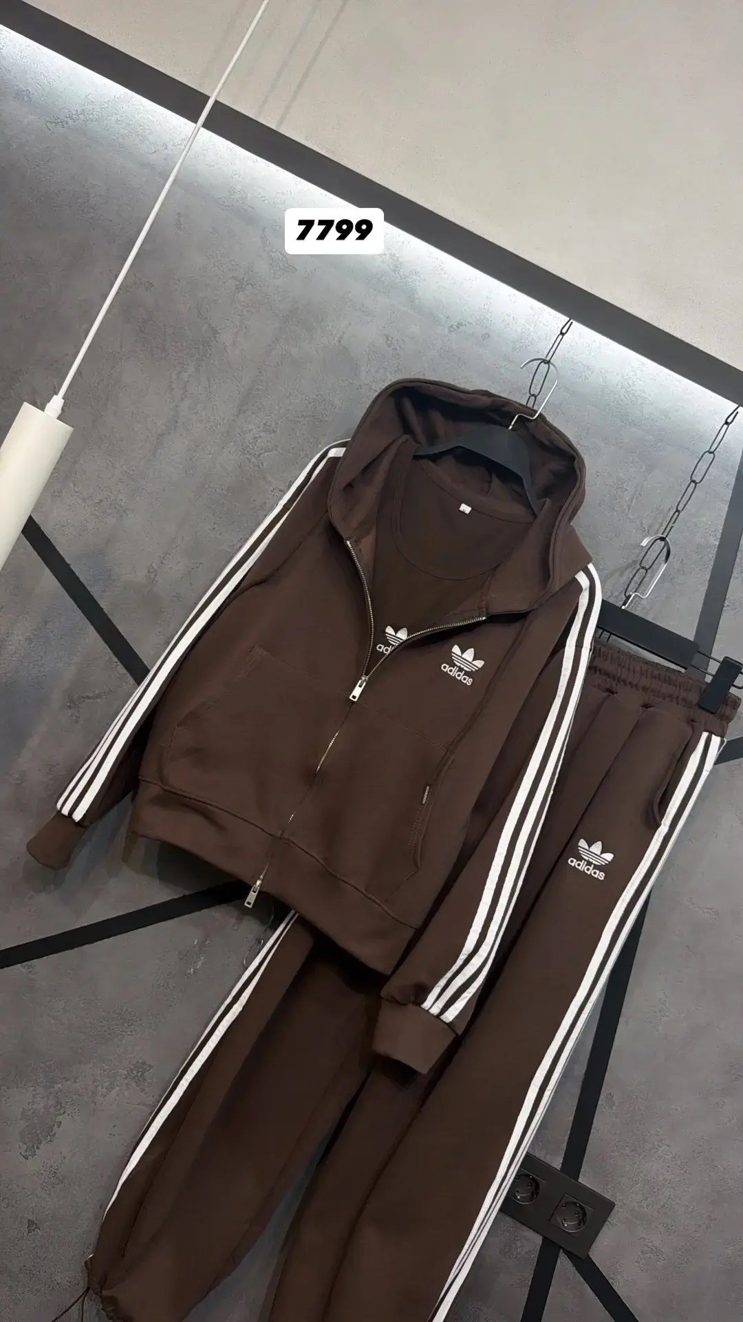 комплект одежды adidas sportswear,спортивный костюм женский adidas,спортивный костюм женский адидас 44 46 размер,спортивные костюмы адидас,спортивный костюм adidas originals