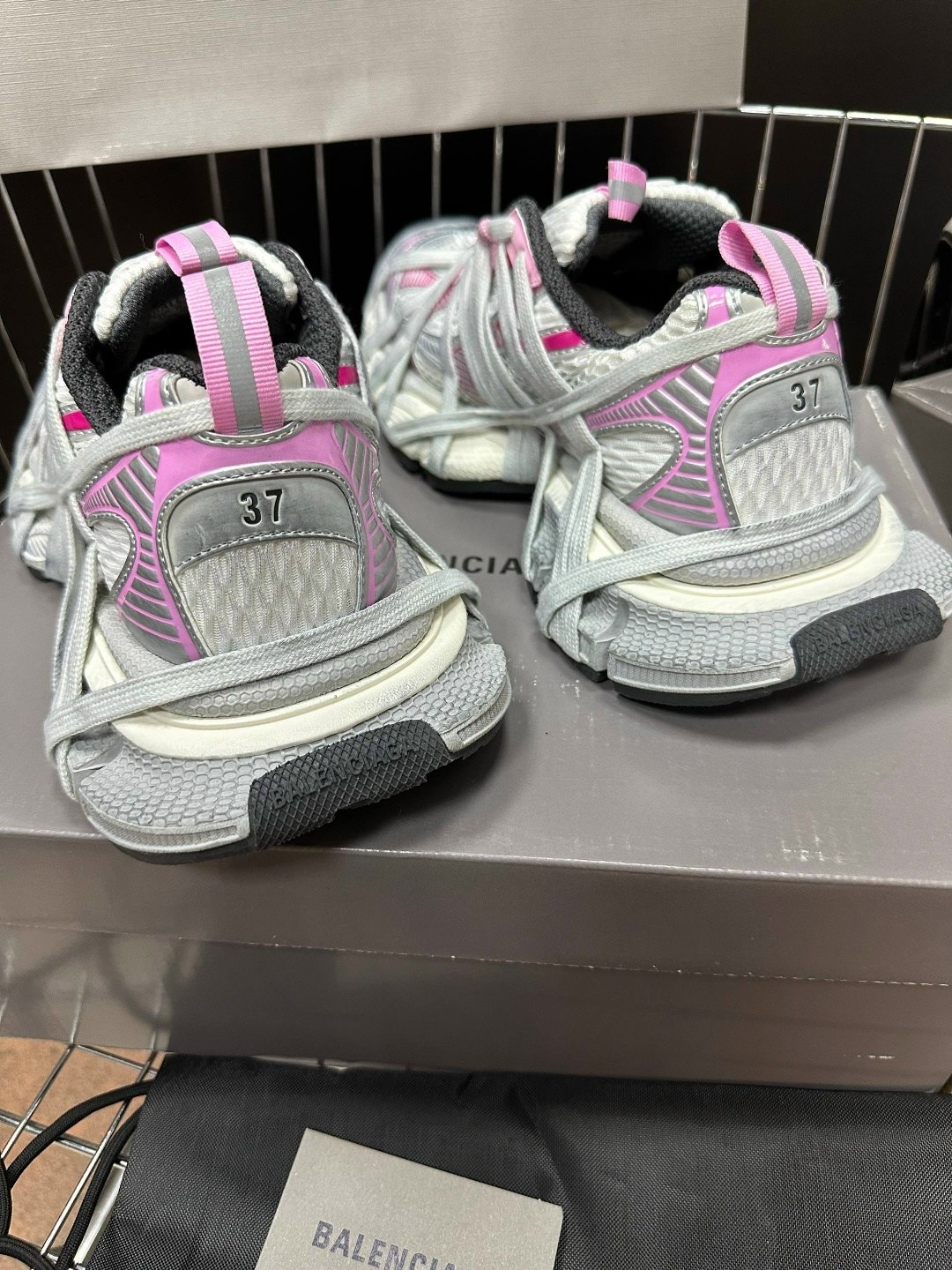 кроссовки женские balenciaga,кроссовки balenciaga,кроссовки balenciaga wmns track 2 sneaker white light yellow,кроссовки balenciaga 3 xl,женские кроссовки