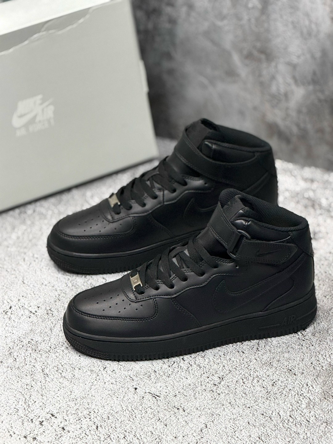 nike air force 1 mid "black",кроссовки nike air force 1 mid "black",кроссовки nike air force 1 mid,зимние nike air force 1 mid с мехом black черные,зимние кроссовки nike air force 1 mid