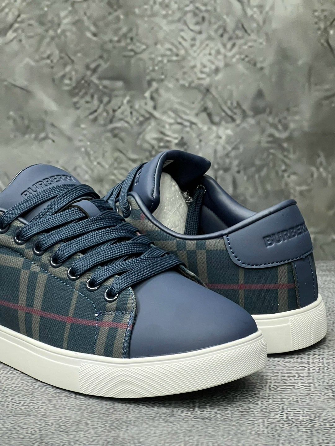 ,кроссовки burberry,кеды burberry,кеды мужские,кроссовки мужские