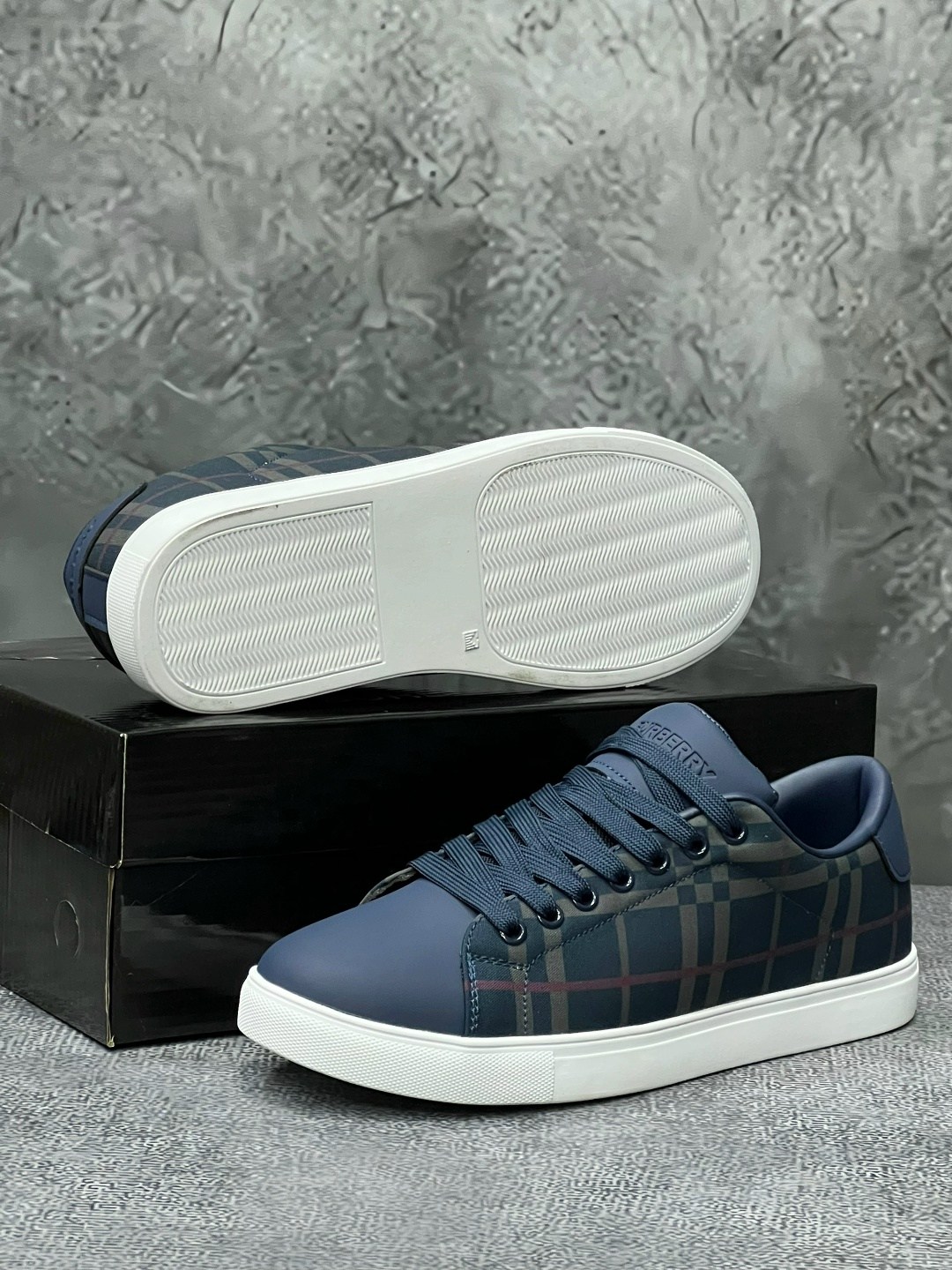 ,кроссовки burberry,кеды burberry,кеды мужские,кроссовки мужские