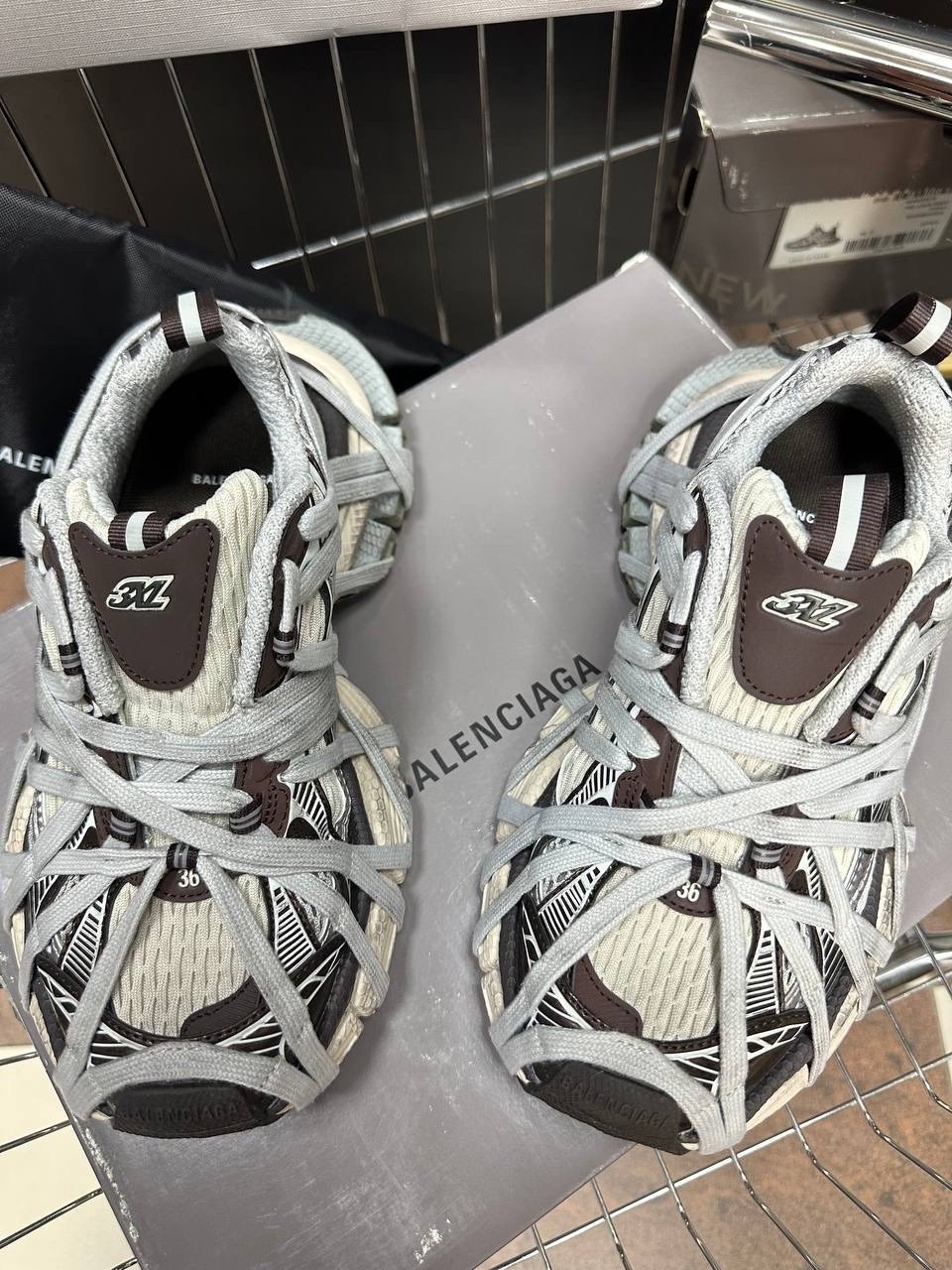 кроссовки женские balenciaga,balenciaga 3 xl кроссовки,кроссовки balenciaga,,повседневные кроссовки
