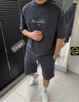 Костюм
