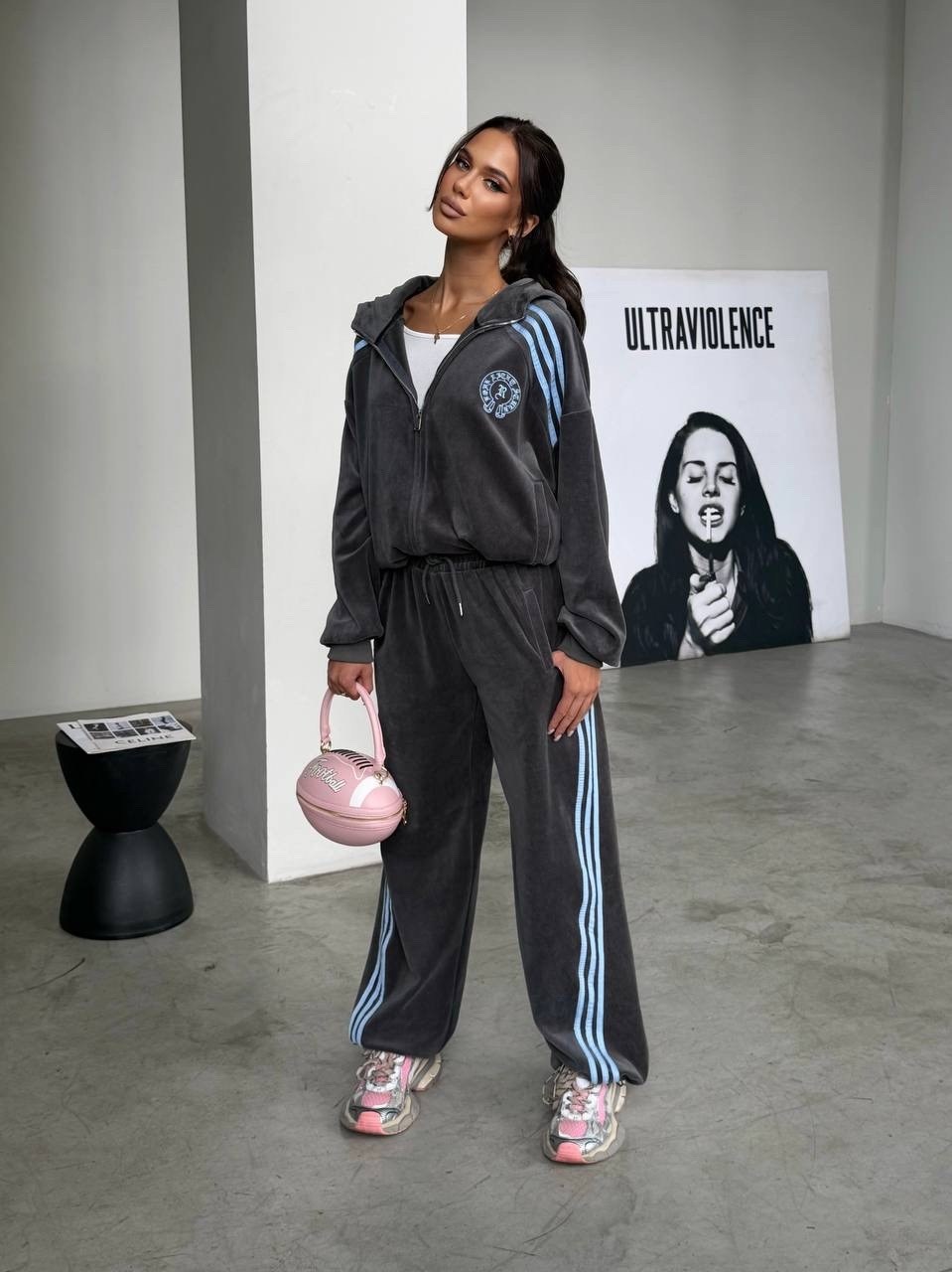adidas original velour tracksuit,cпортивный костюм велюровый,велюровый костюм,велюровый костюм адидас женский,adidas originals олимпийка velour tracktop
