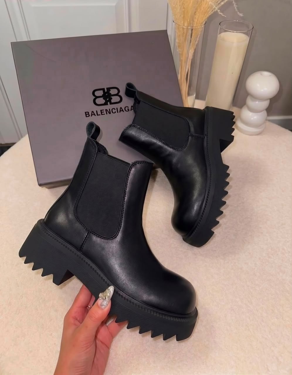 ботинки челси balenciaga,ботинки balenciaga,ботинки челси баленсиага женские,balenciaga женские кожаные сапоги balenciaga чёрного цвета,ботинки челси женские