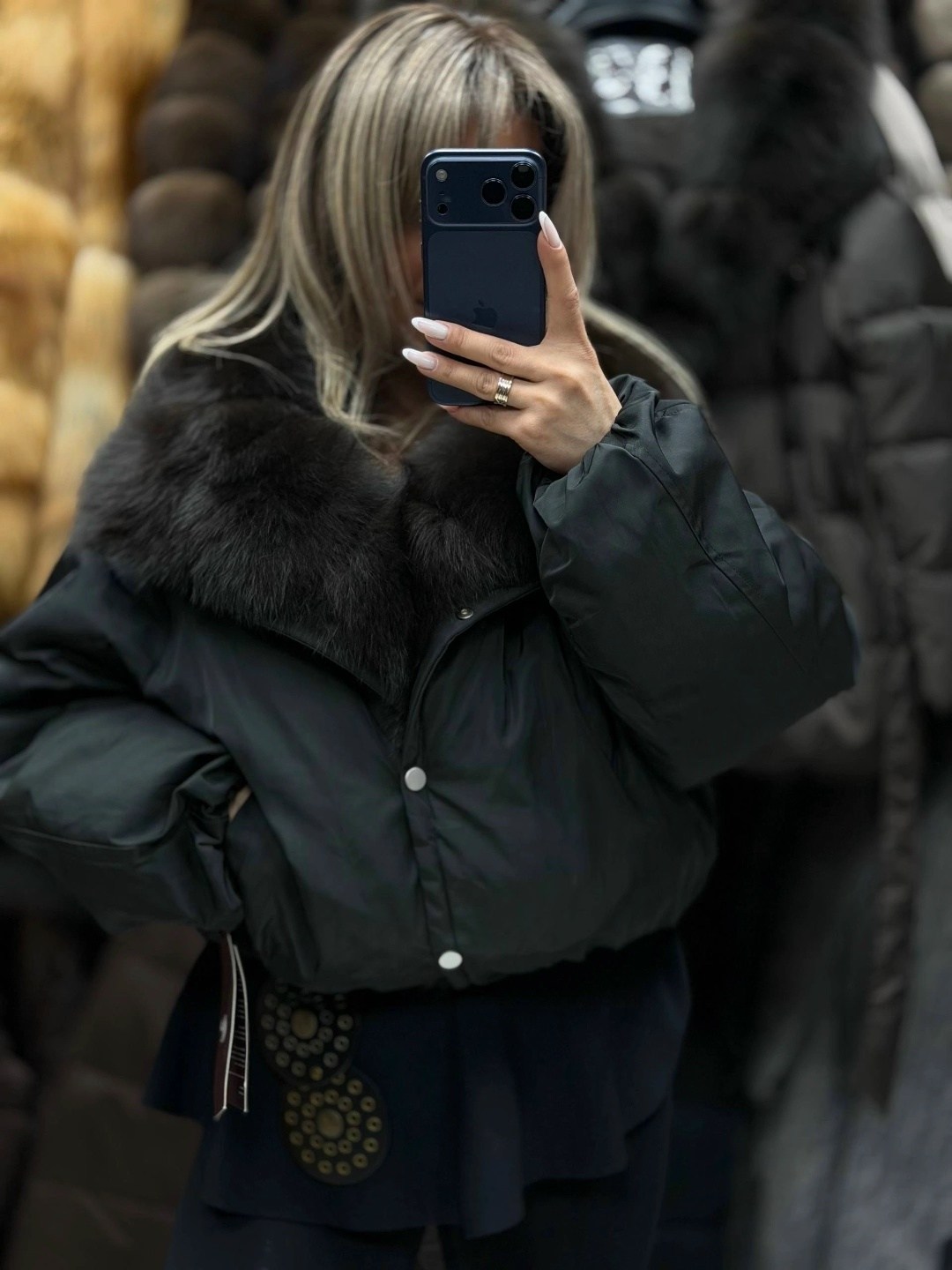 пуховик с натуральным мехом,куртка зимняя с натуральным мехом,женский пуховик с натуральным мехом,куртка пуховик с натуральным мехом,куртка с мехом