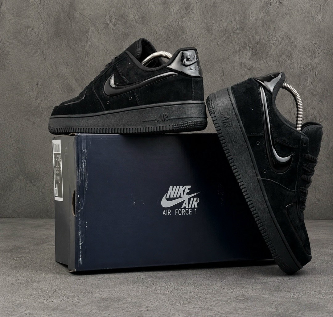 кроссовки найк мужские черные замшевые,кросcовки nike air force 1,кроссовки nike air force 1 low,nike air force 1 low black,мужские кроссовки nike air force 1 '07 черные замшевые