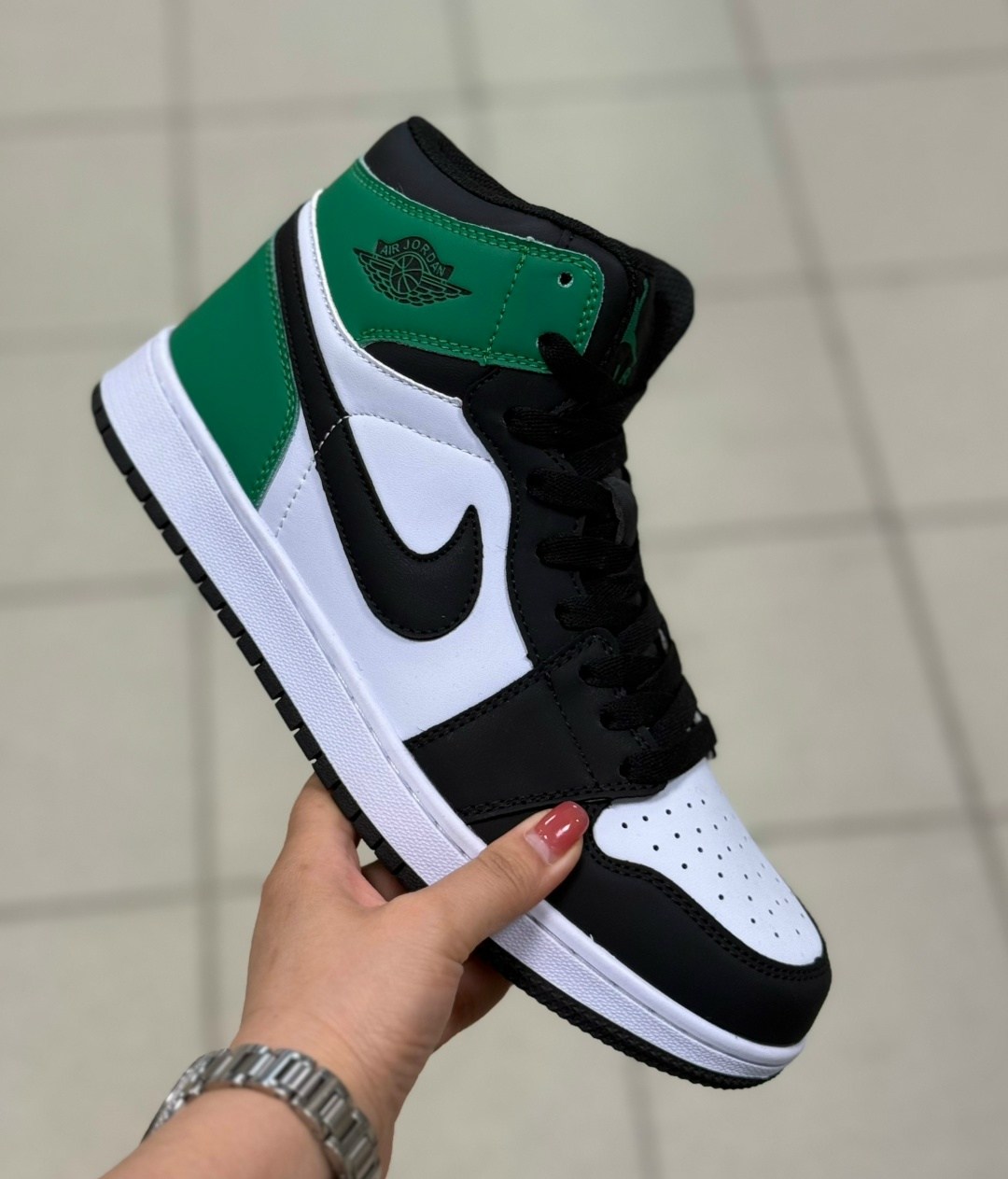 кроссовки спортивные nike air jordan 1 кеды высокие,nike air jordan 1 retro high og,nike air jordan 1 retro high,кроссовки nike air jordan 1,nike air jordan 1 pine green