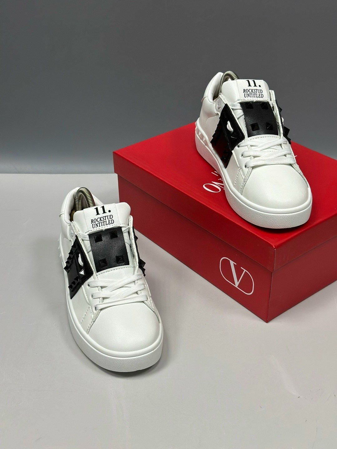 ,valentino кроссовки,кеды valentino,кроссовки женские valentino,кеды валентино женские