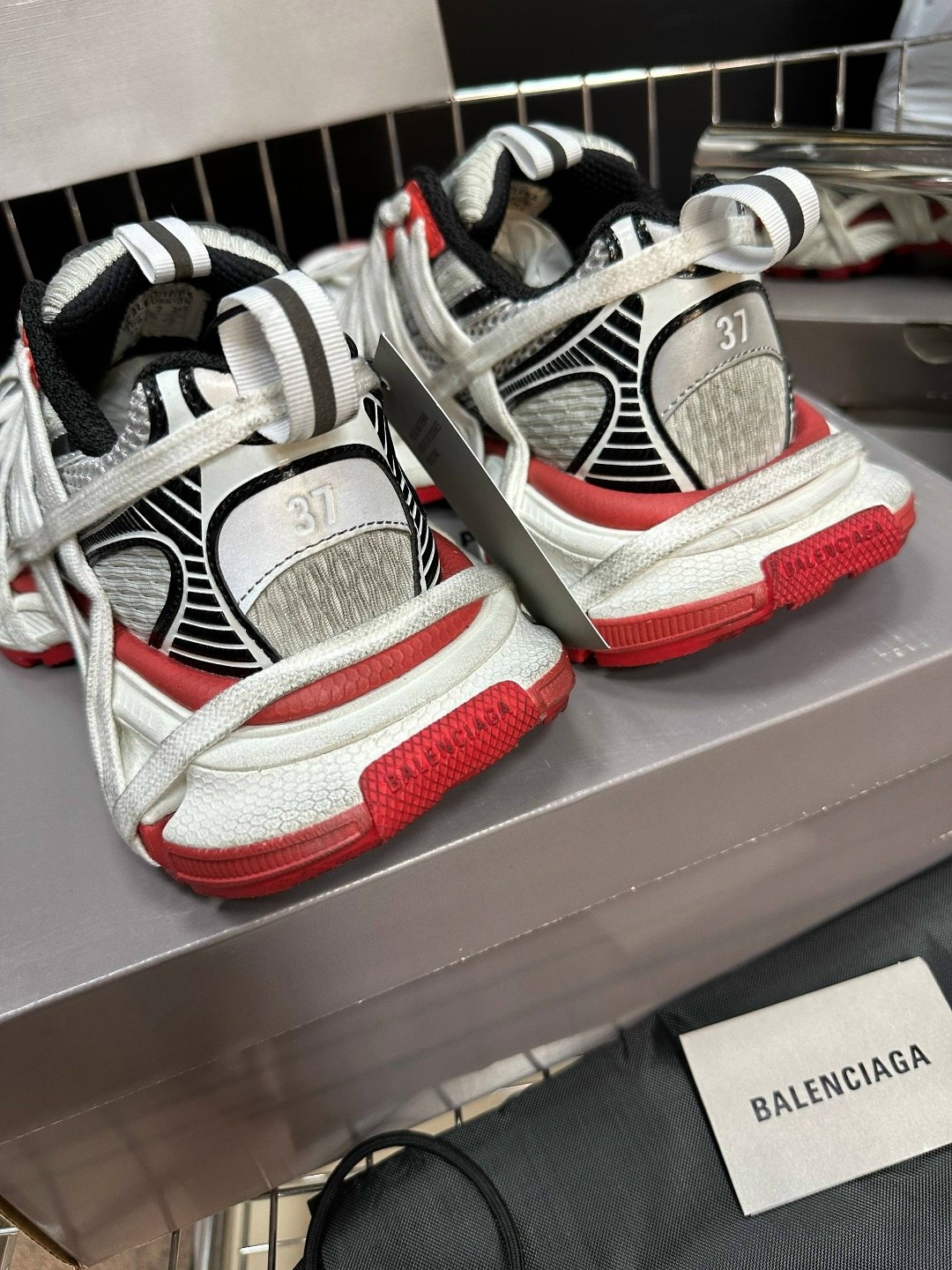 balenciaga кроссовки,balenciaga track.2 sneaker black/red/grey,кроссовки женские balenciaga,кроссовки баленсиага 3xl,balenciaga 3 xl кроссовки