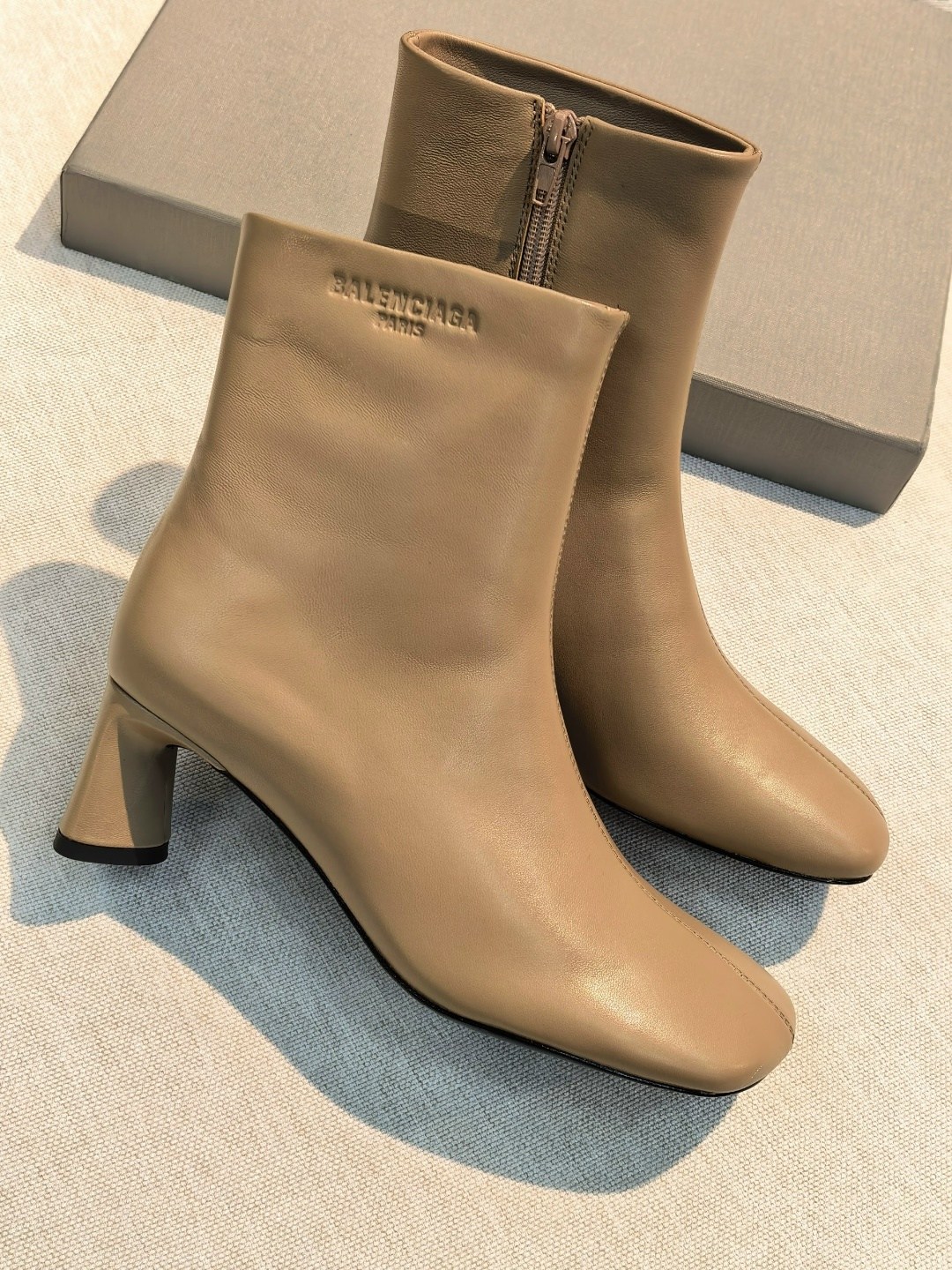 ,ботильоны balenciaga,ботильоны женские,модные ботильоны,balenciaga ботинки