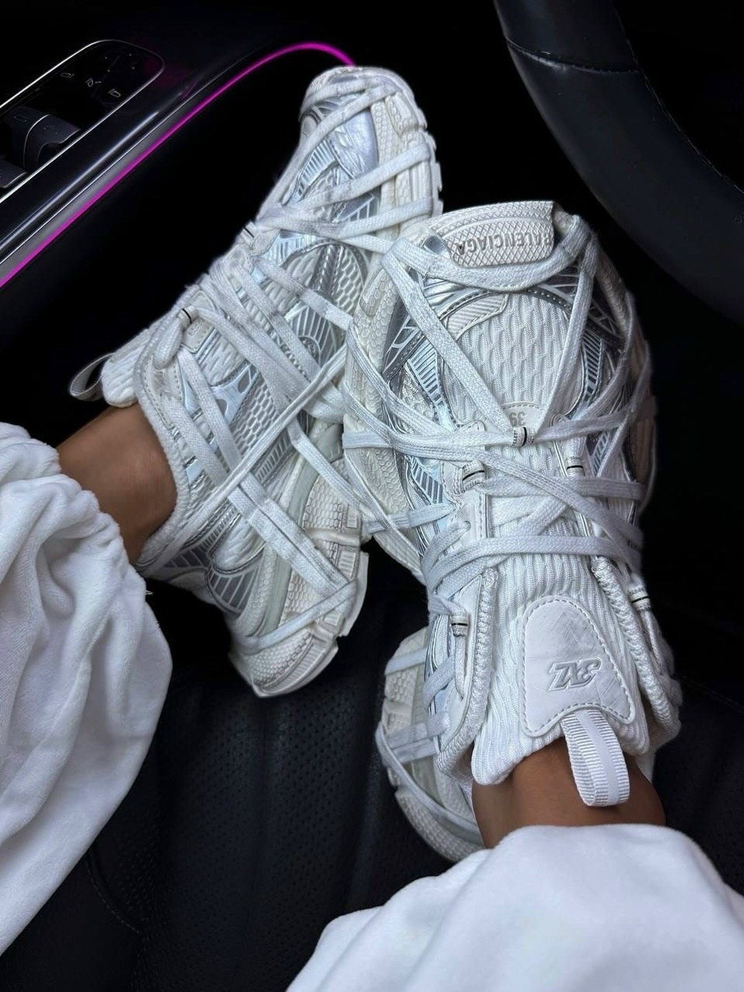 кроссовки balenciaga,кроссовки женские balenciaga,массивные кроссовки,кроссовки 3xl extreme lace массивные на шнуровке balenciaga,кроссовки balenciaga 3 xl