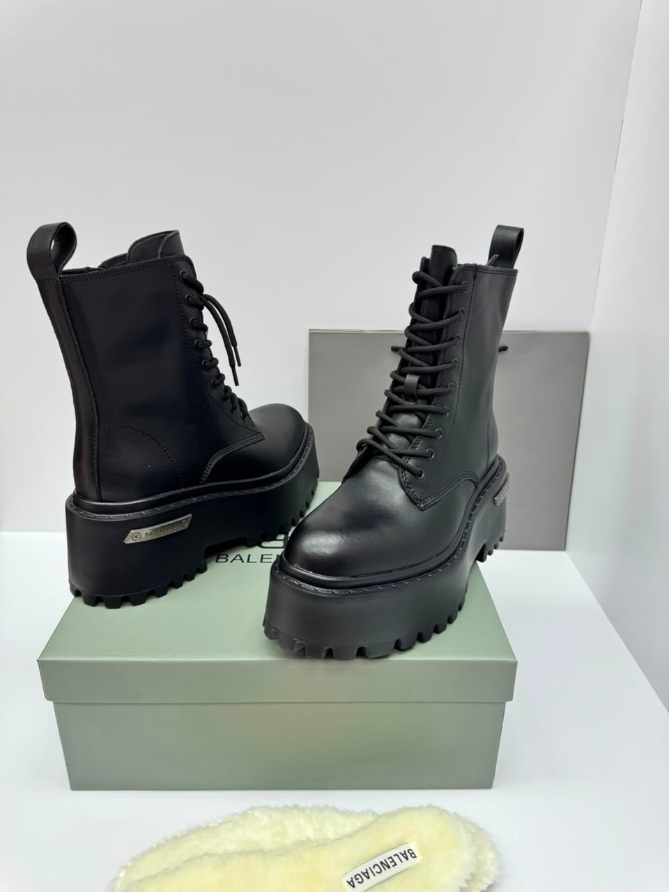 ботинки celine женские,,celine ботинки,ботинки balenciaga,женские ботинки